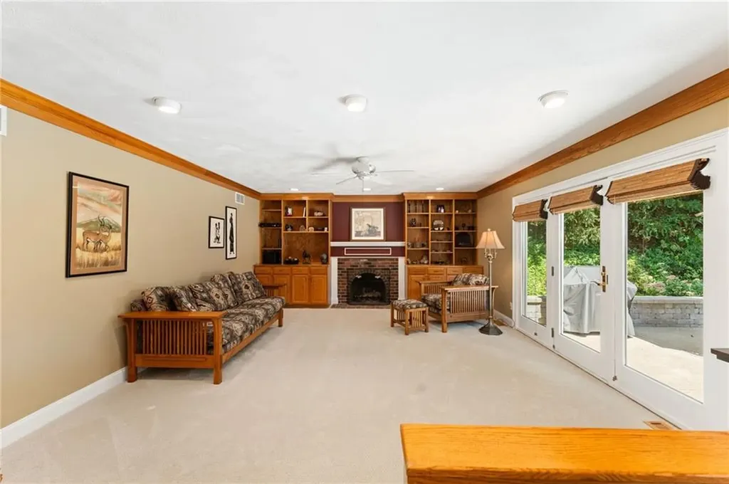 5 Spring House Lane Cumberland RI 02864
