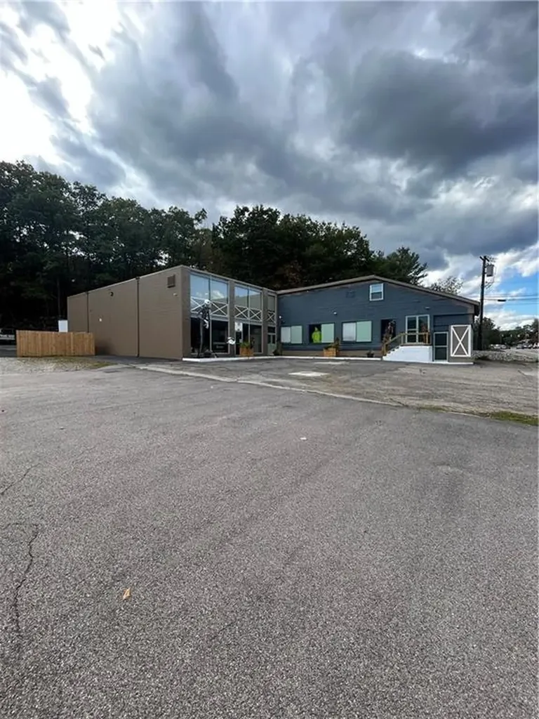 256 Putnam Pike Smithfield RI 02917