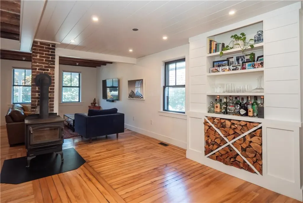 1 Guerney Court Newport RI 02840