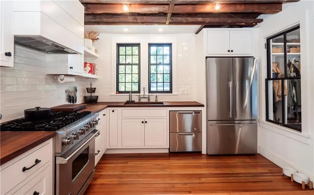 1 Guerney Court Newport RI 02840