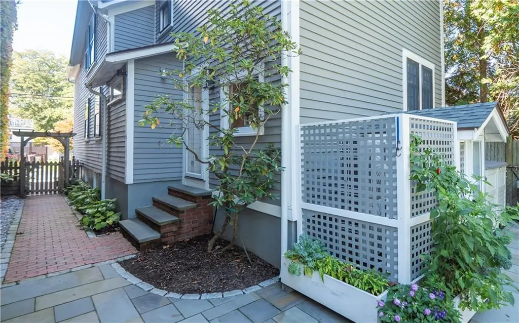 1 Guerney Court Newport RI 02840