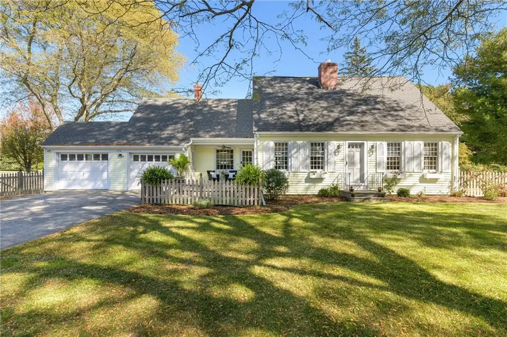 179 New Meadow Road Barrington RI 02806