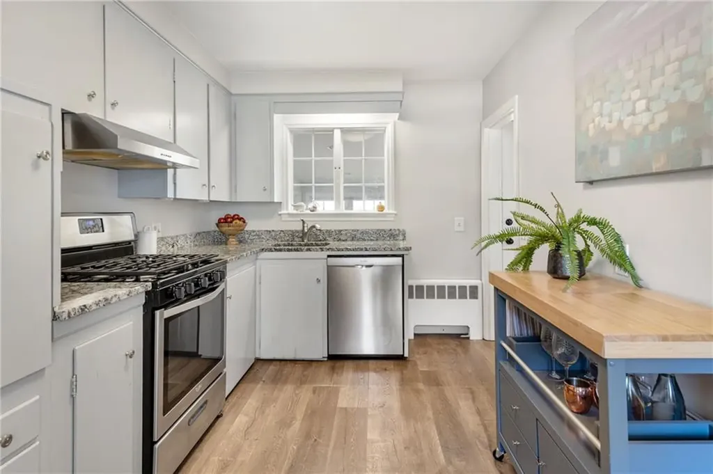 179 New Meadow Road Barrington RI 02806