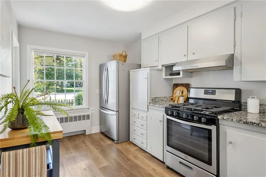 179 New Meadow Road Barrington RI 02806