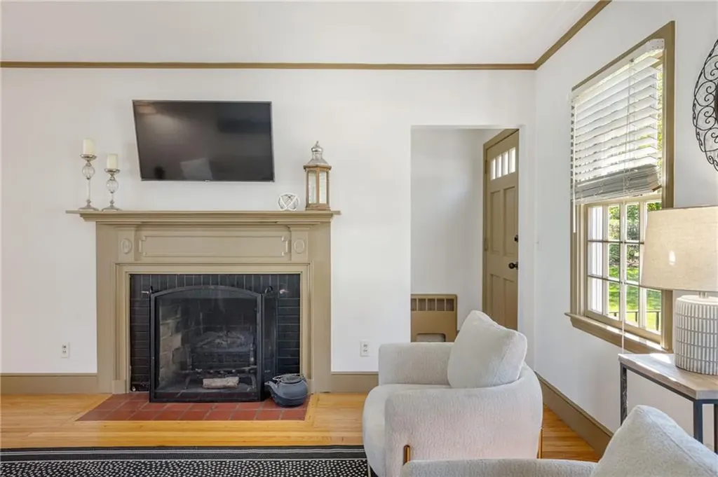179 New Meadow Road Barrington RI 02806