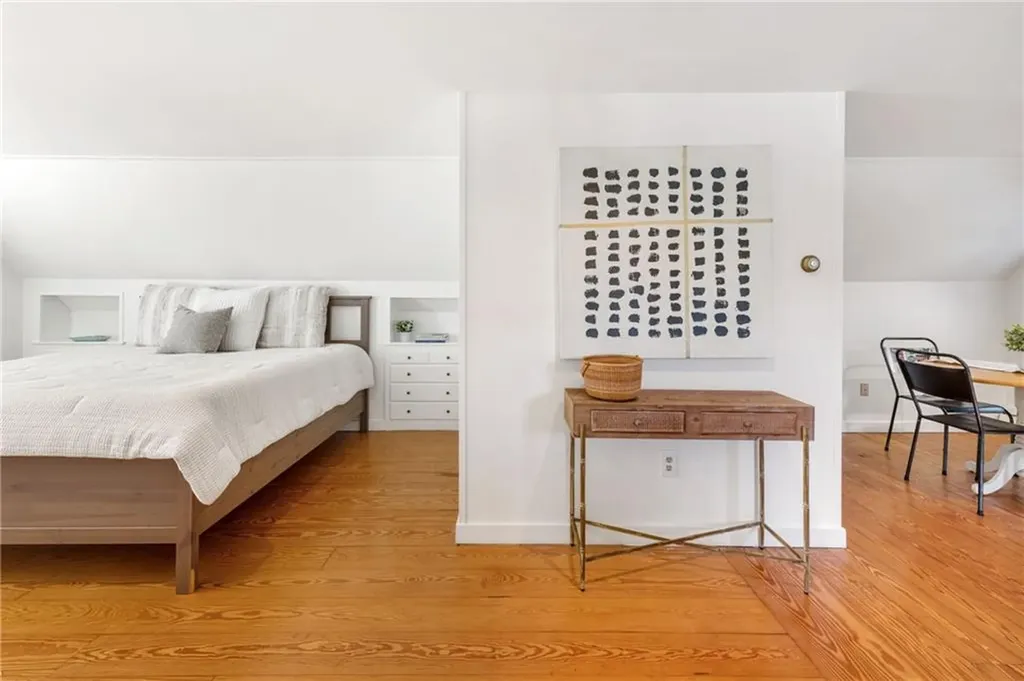 179 New Meadow Road Barrington RI 02806