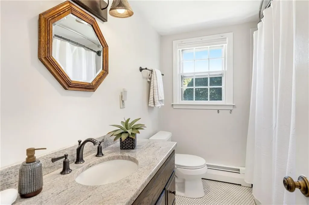 179 New Meadow Road Barrington RI 02806