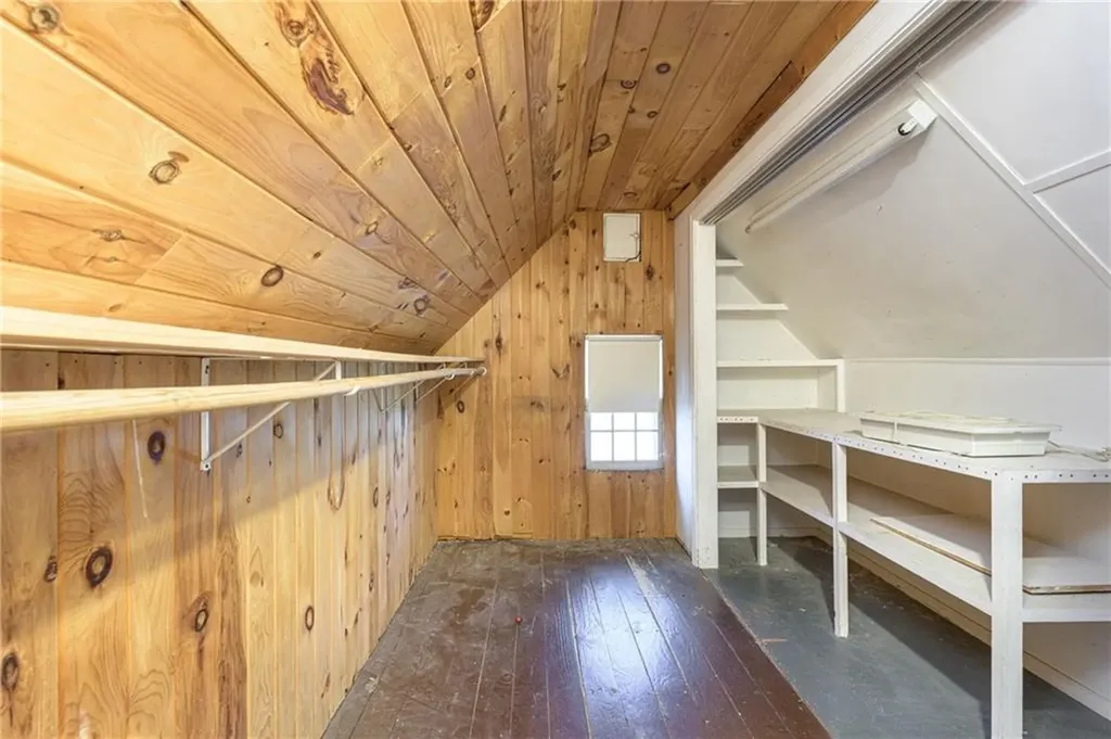 179 New Meadow Road Barrington RI 02806