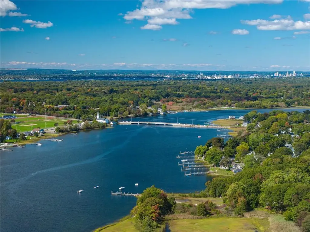 179 New Meadow Road Barrington RI 02806