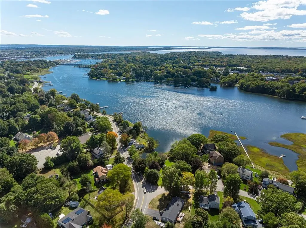 179 New Meadow Road Barrington RI 02806