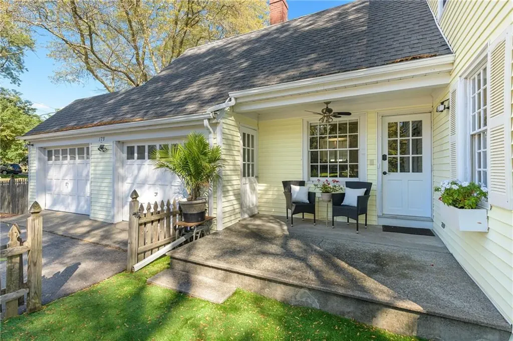 179 New Meadow Road Barrington RI 02806