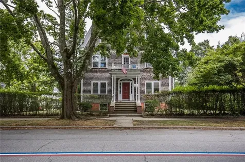 82 High Street Bristol RI 02809