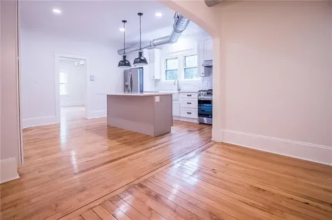 82 High Street Bristol RI 02809