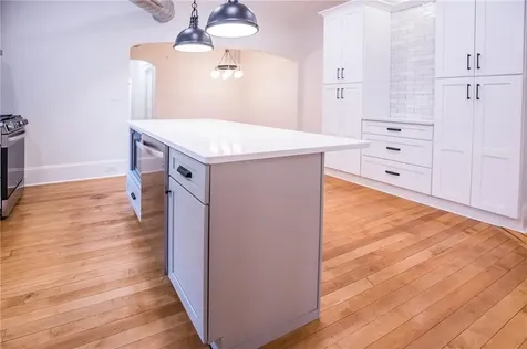 82 High Street Bristol RI 02809