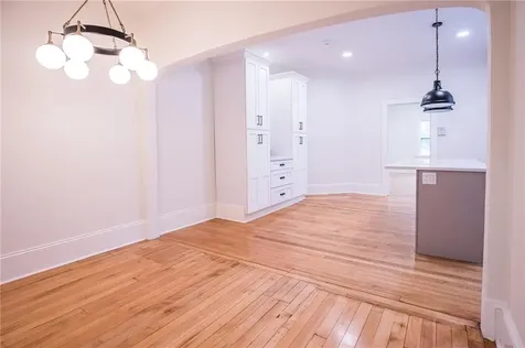 82 High Street Bristol RI 02809