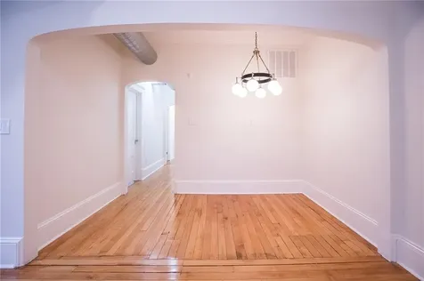 82 High Street Bristol RI 02809