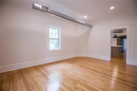 82 High Street Bristol RI 02809