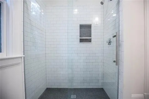 82 High Street Bristol RI 02809