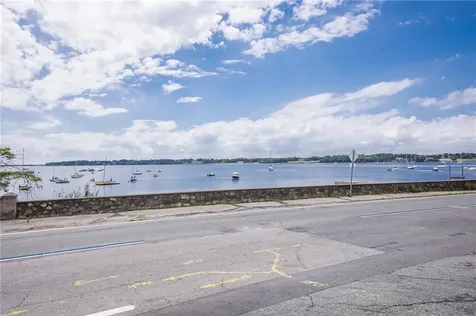 82 High Street Bristol RI 02809