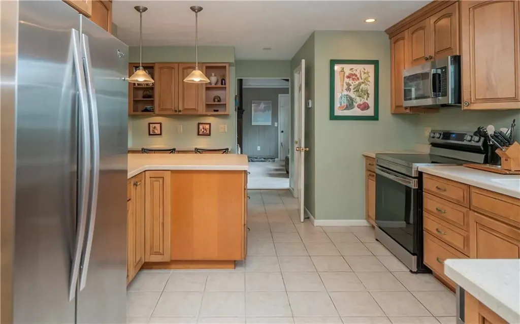 80 Bliss Mine Road Newport RI 02840