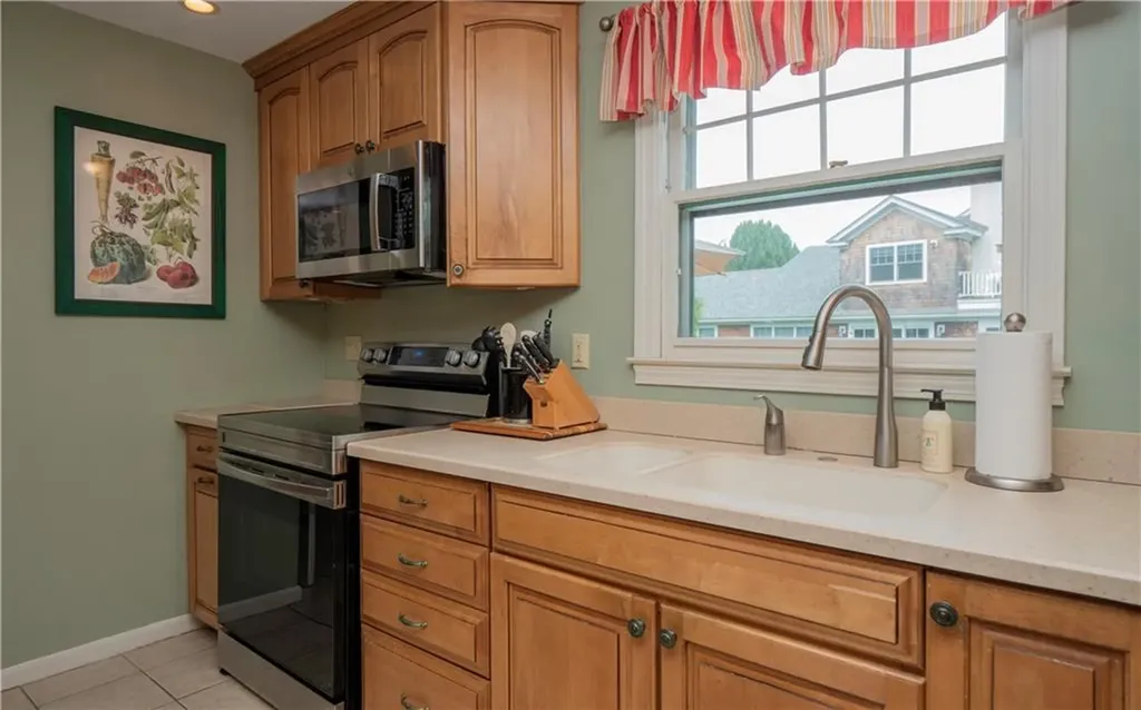 80 Bliss Mine Road Newport RI 02840