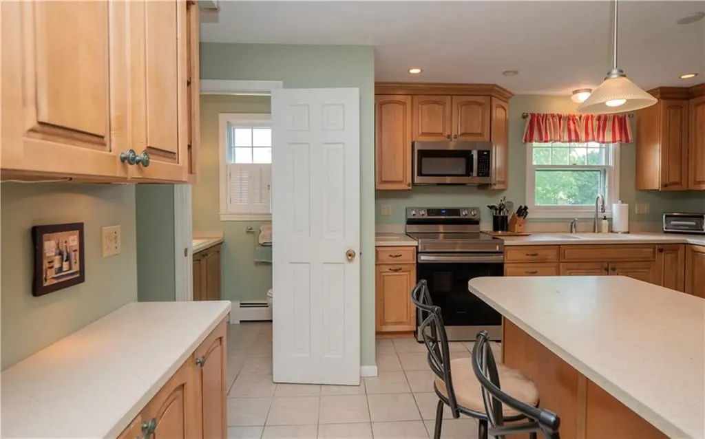 80 Bliss Mine Road Newport RI 02840