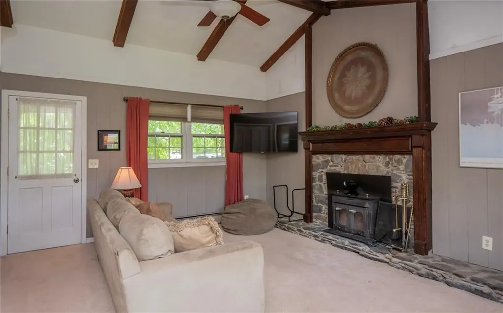 80 Bliss Mine Road Newport RI 02840