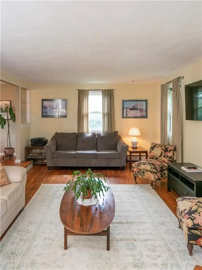 80 Bliss Mine Road Newport RI 02840