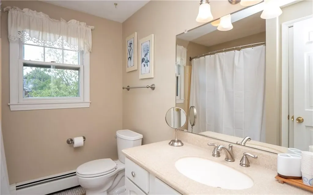 80 Bliss Mine Road Newport RI 02840