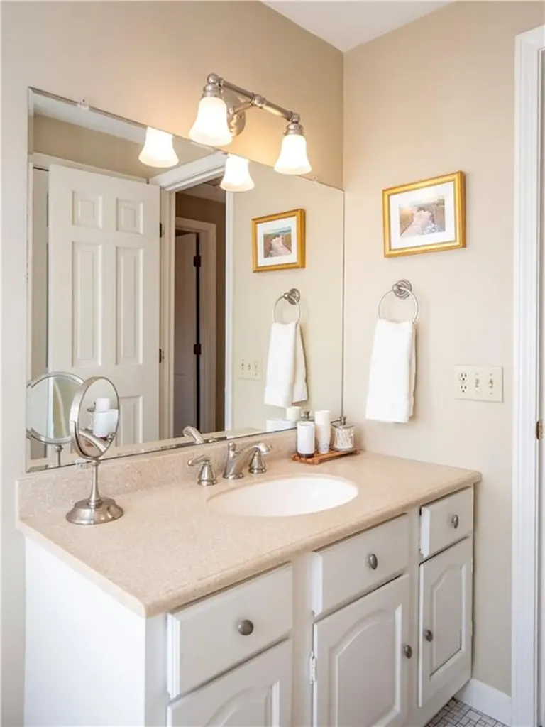 80 Bliss Mine Road Newport RI 02840