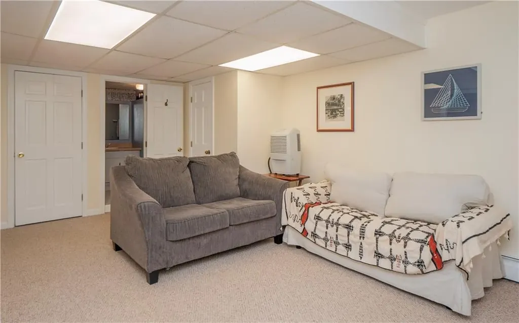 80 Bliss Mine Road Newport RI 02840