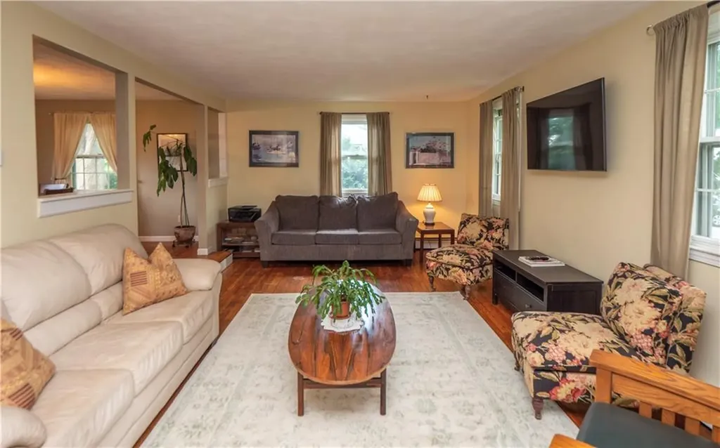 80 Bliss Mine Road Newport RI 02840