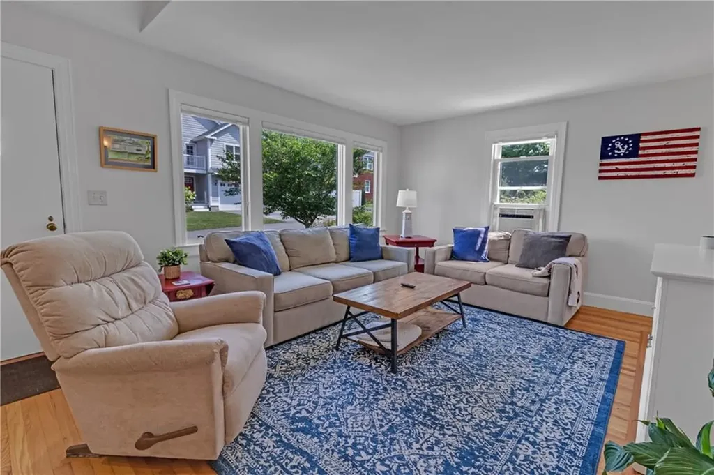 110 Orchard Avenue Middletown RI 02842
