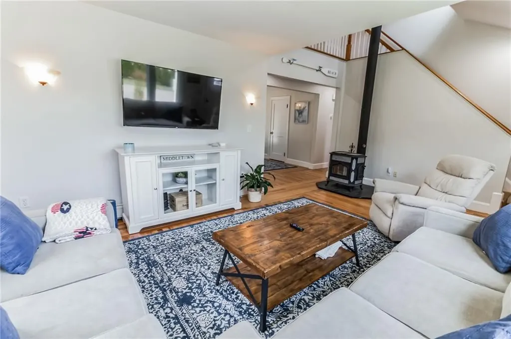 110 Orchard Avenue Middletown RI 02842