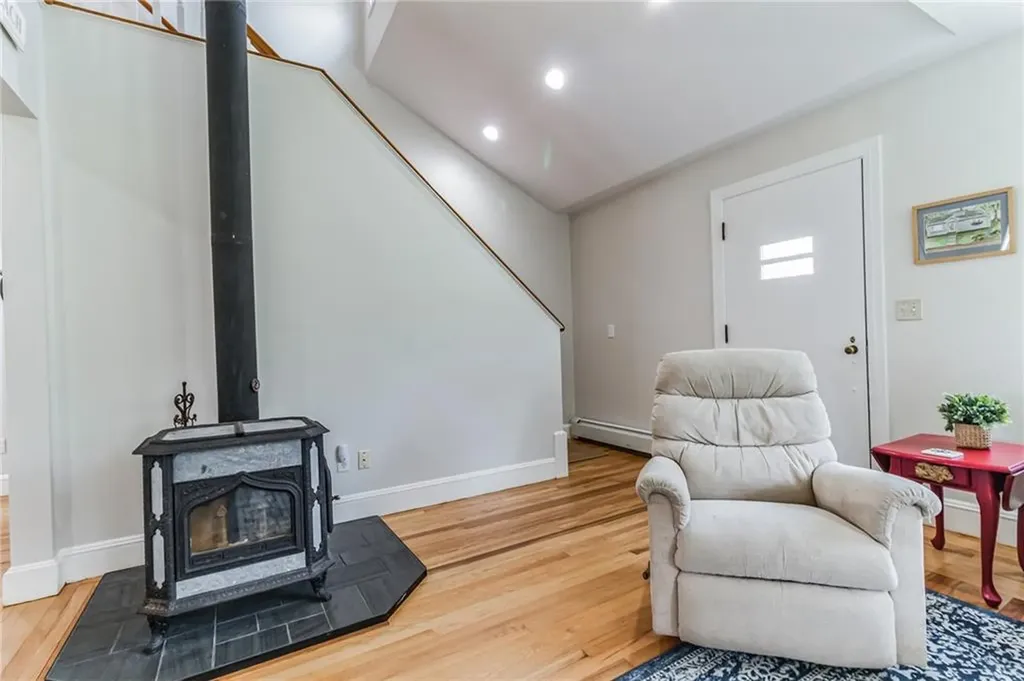 110 Orchard Avenue Middletown RI 02842