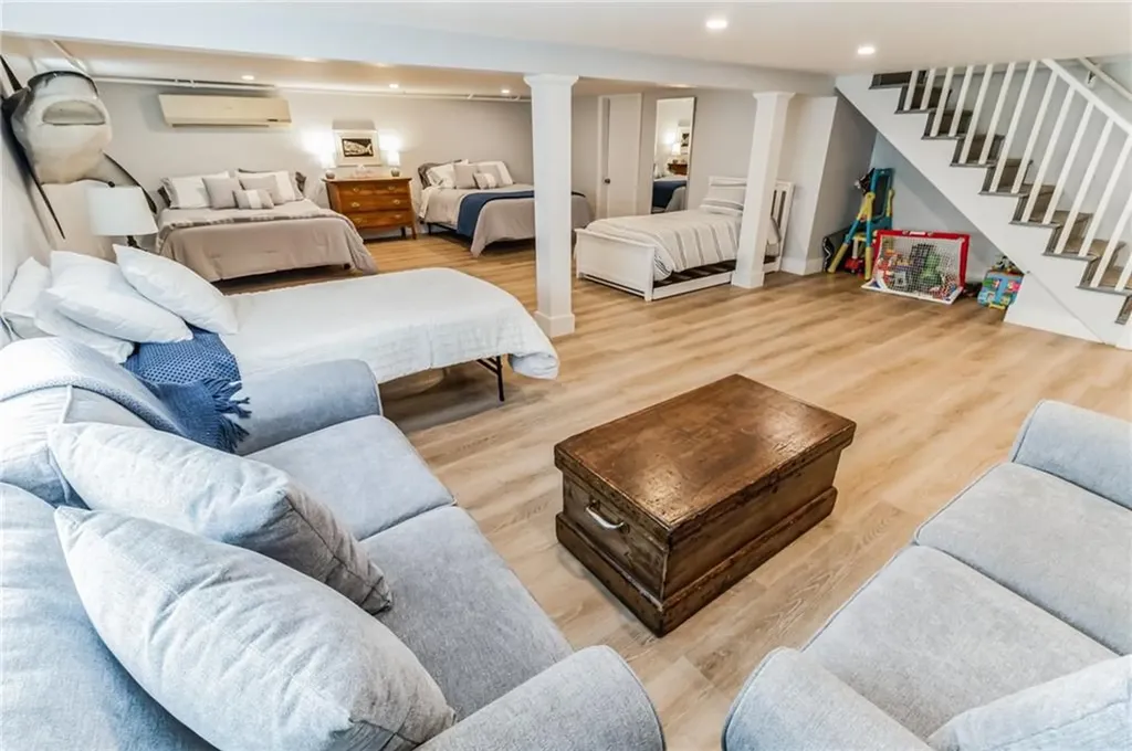 110 Orchard Avenue Middletown RI 02842
