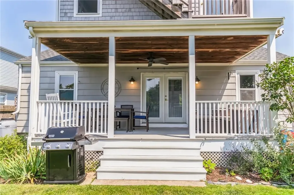110 Orchard Avenue Middletown RI 02842