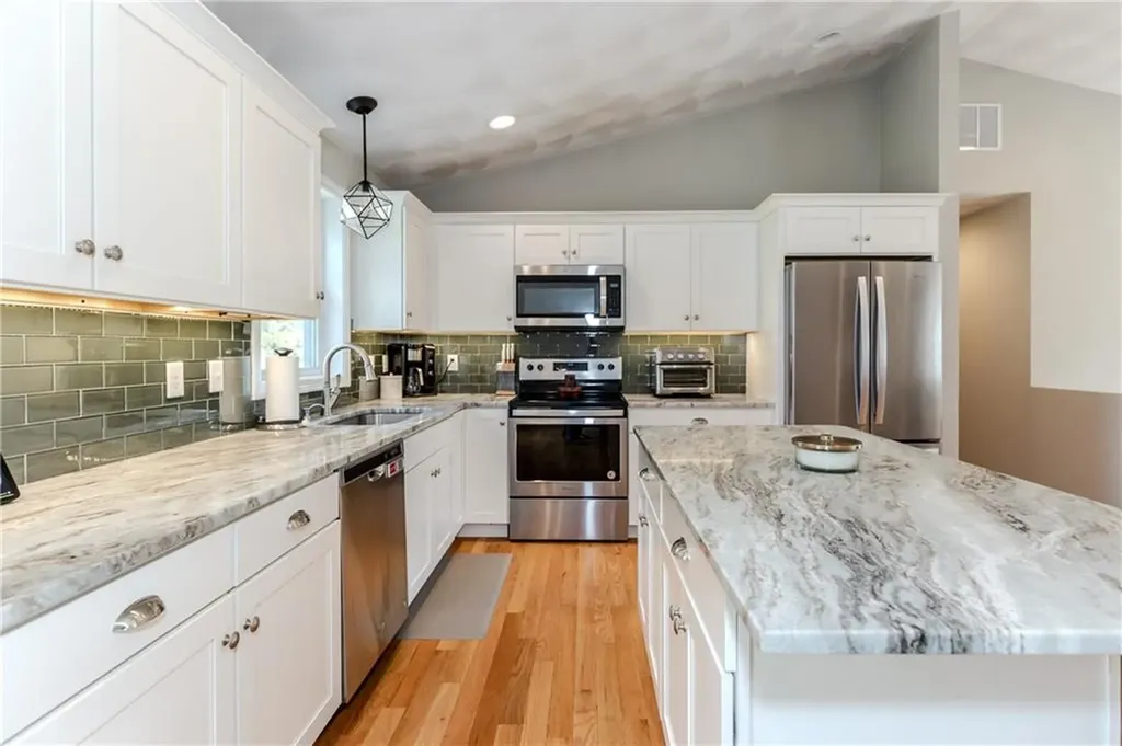 1185 Central Avenue Johnston RI 02919