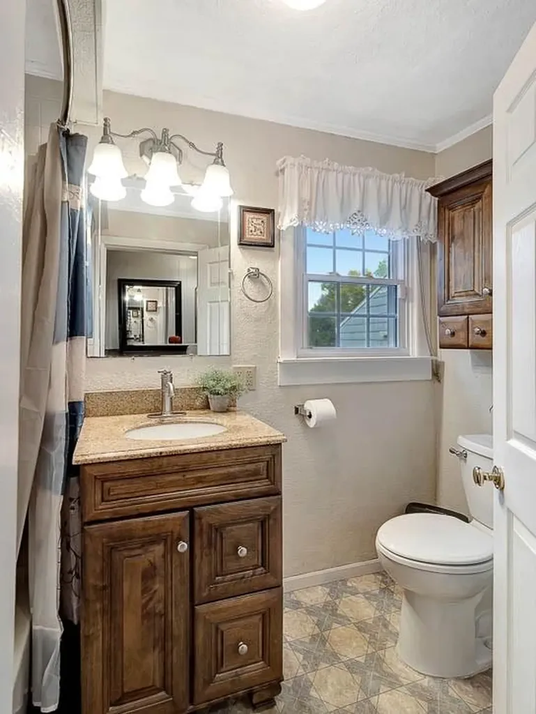 94 Glendale Avenue Woonsocket RI 02895
