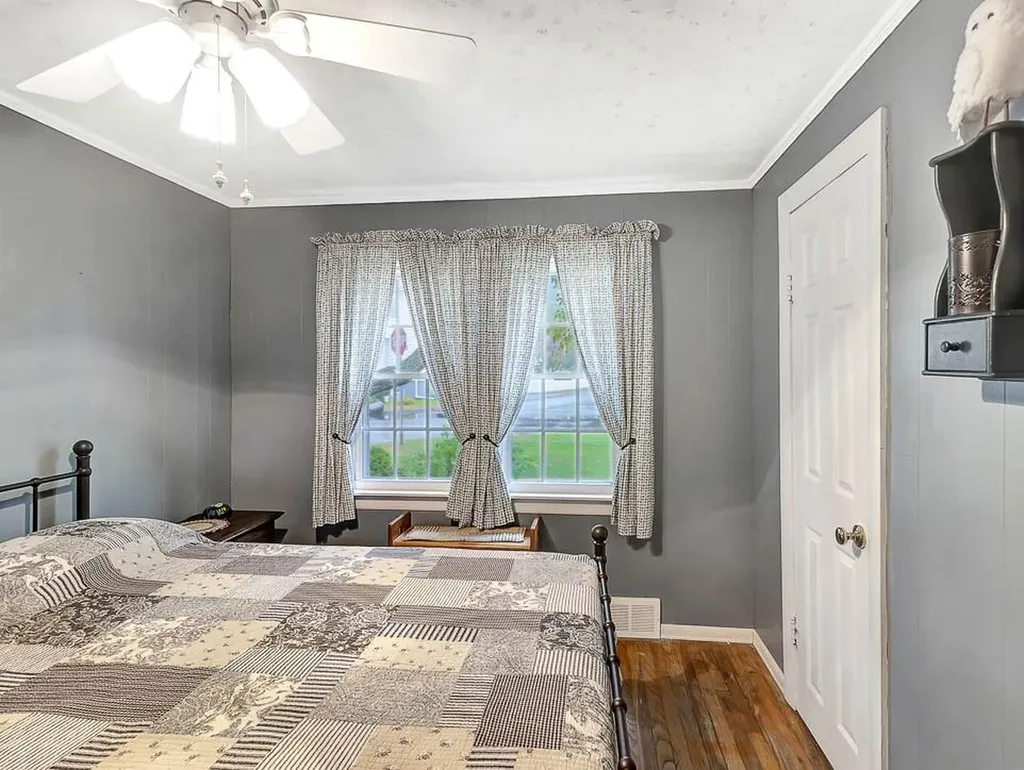 94 Glendale Avenue Woonsocket RI 02895