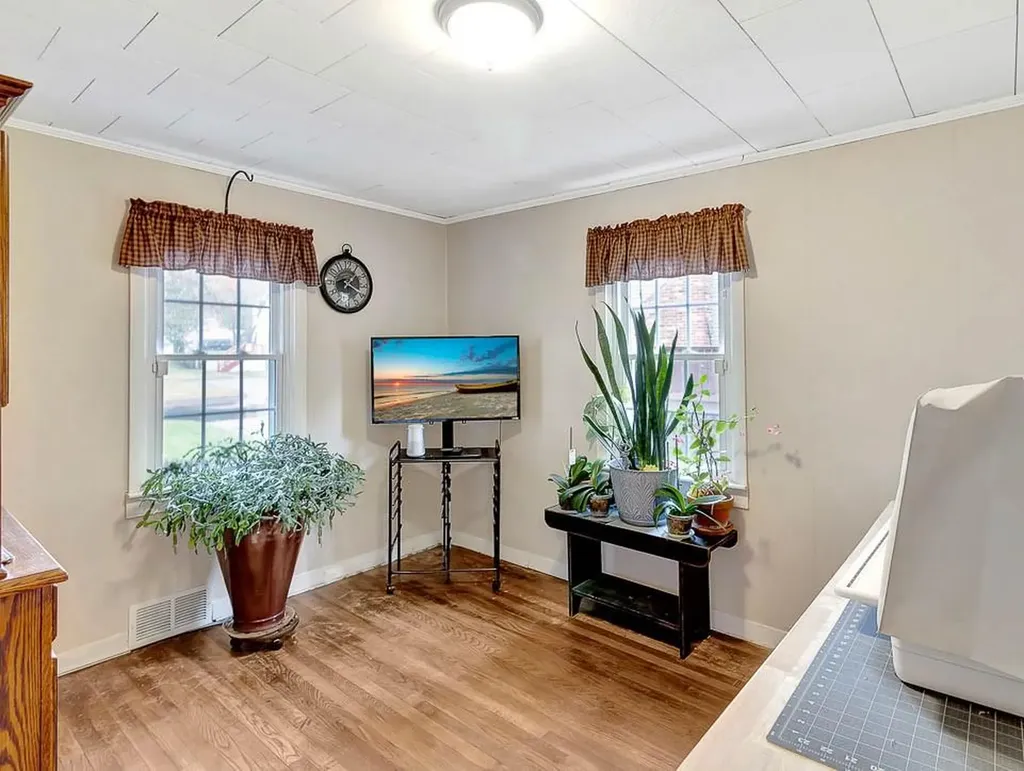 94 Glendale Avenue Woonsocket RI 02895