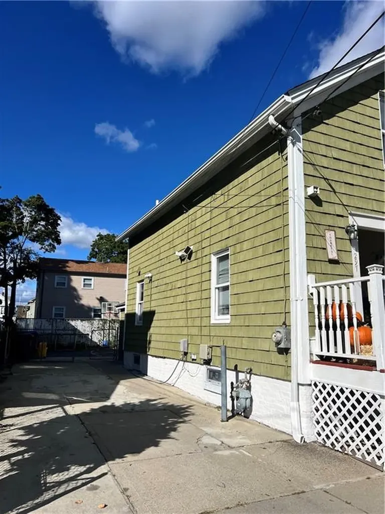 297 Swan Street Providence RI 02905