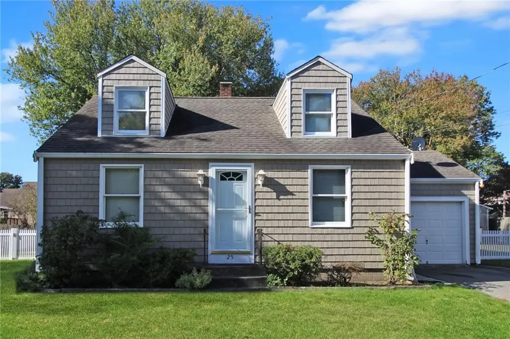 25 Kinnicutt Avenue Warren RI 02885