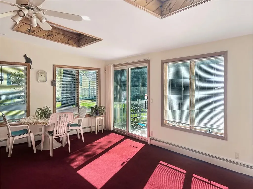 25 Kinnicutt Avenue Warren RI 02885