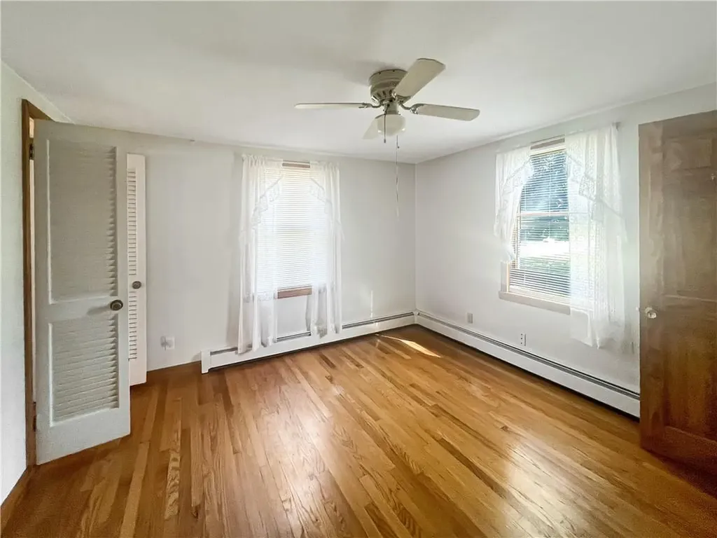 25 Kinnicutt Avenue Warren RI 02885