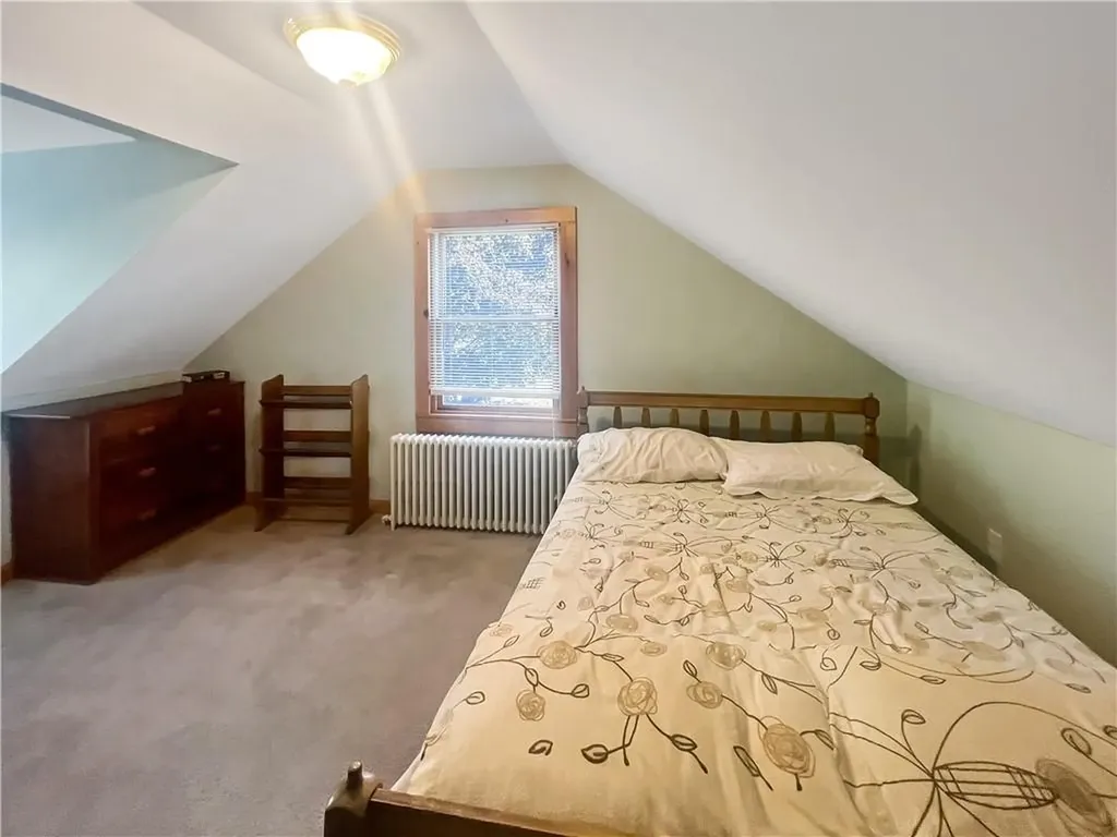 25 Kinnicutt Avenue Warren RI 02885
