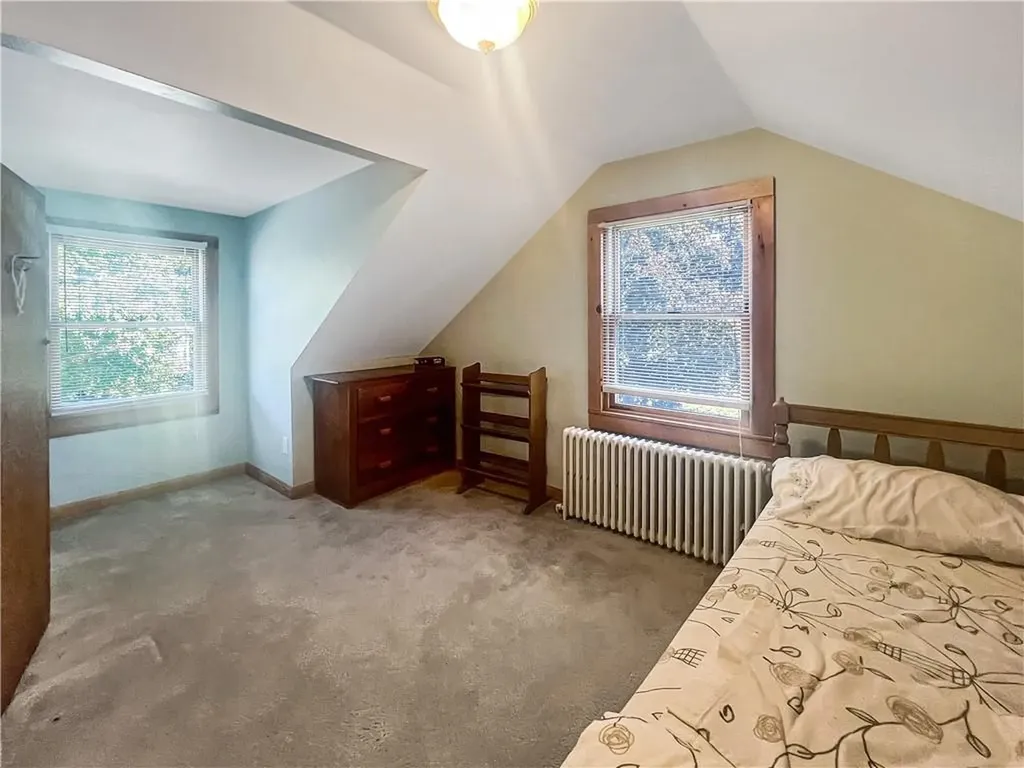 25 Kinnicutt Avenue Warren RI 02885