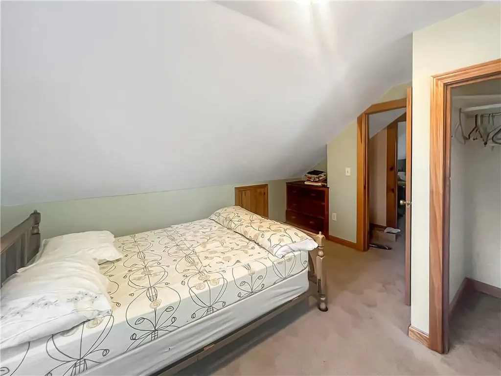 25 Kinnicutt Avenue Warren RI 02885
