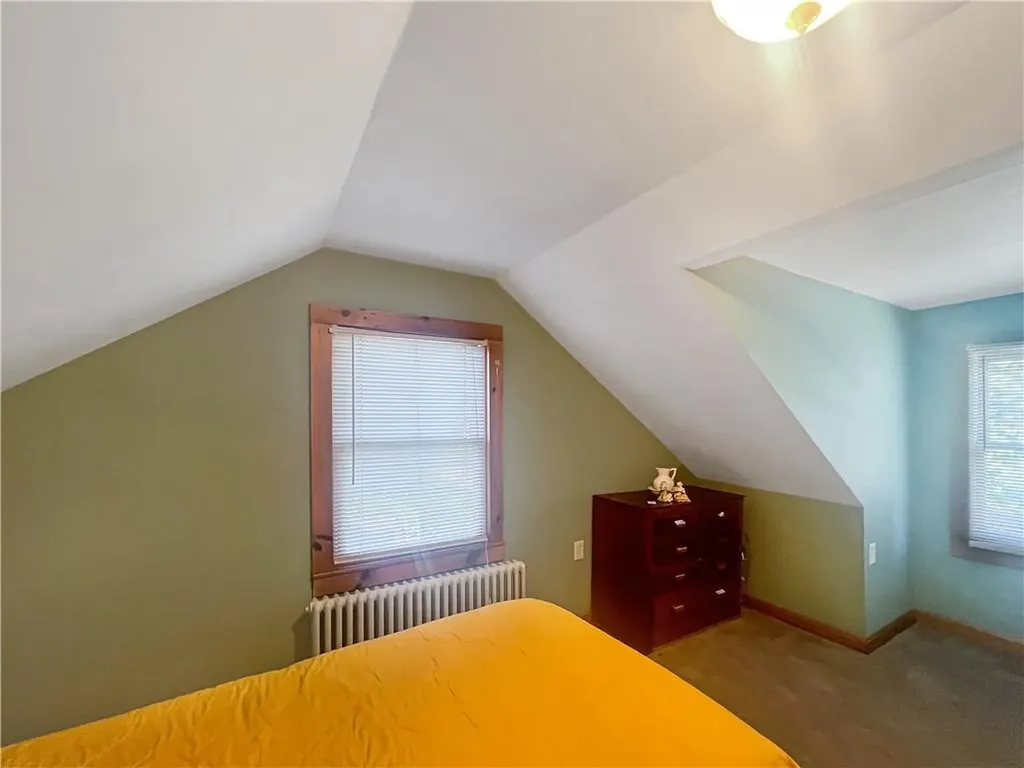 25 Kinnicutt Avenue Warren RI 02885