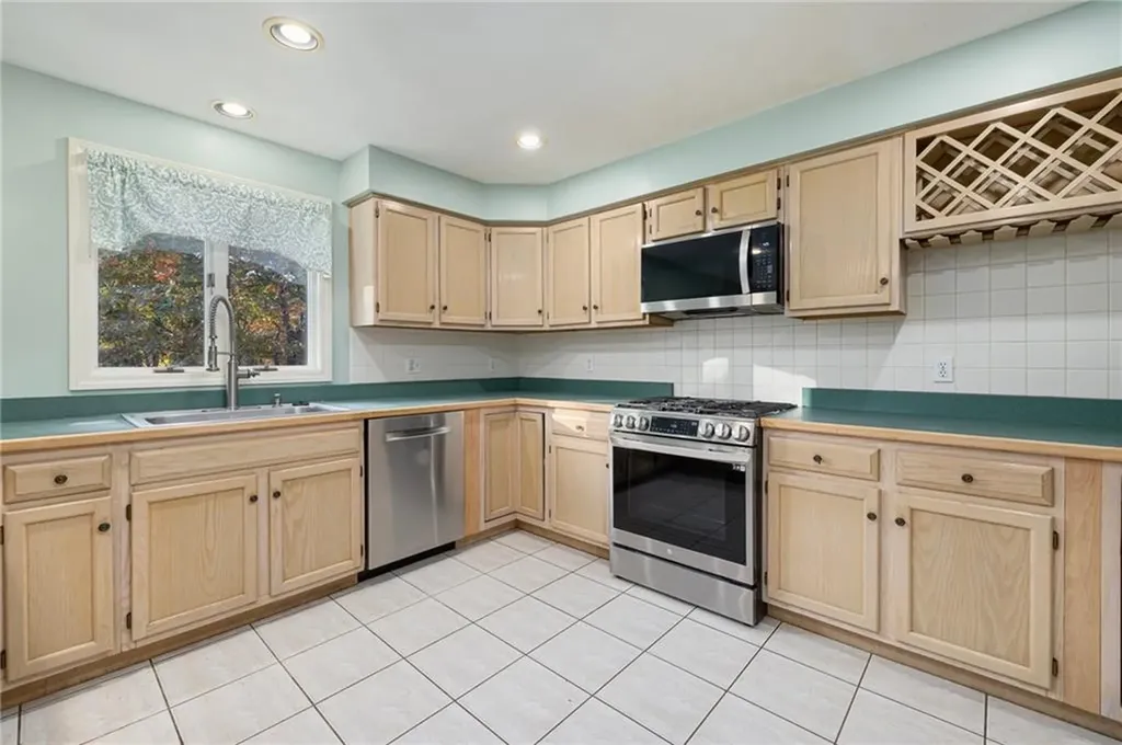 42 Rollingwood Drive Johnston RI 02919